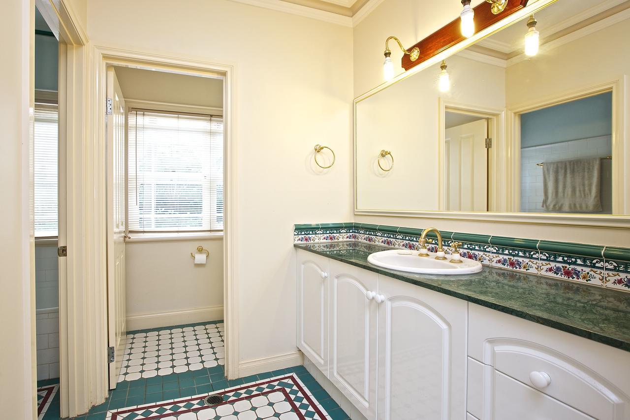 Tranquil Garden Hideaway Apartment Ormeau Luaran gambar